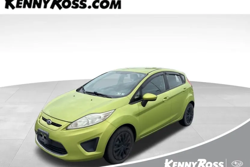 2011 Ford Fiesta SE photo 1