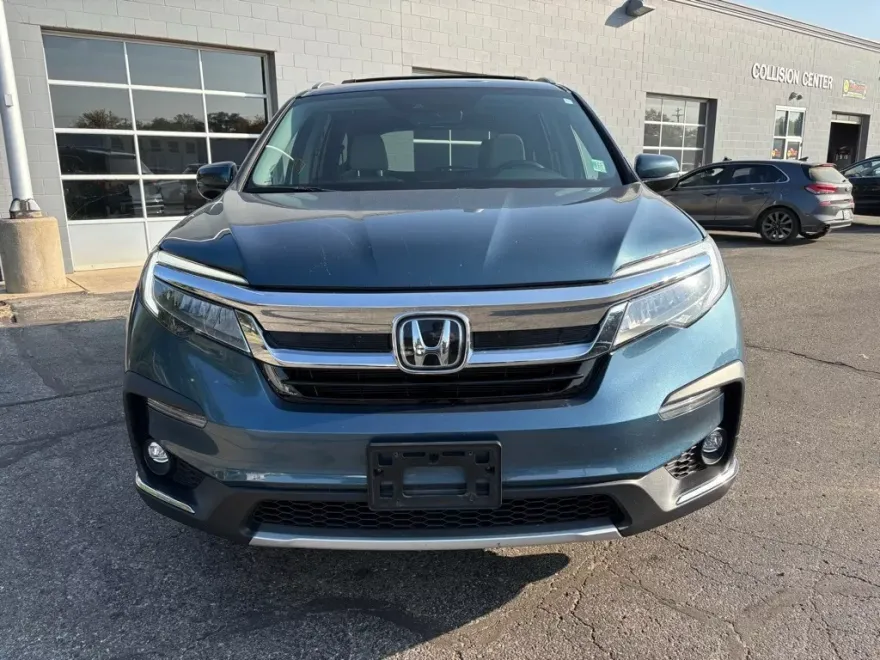 2020 Honda Pilot Touring photo 1