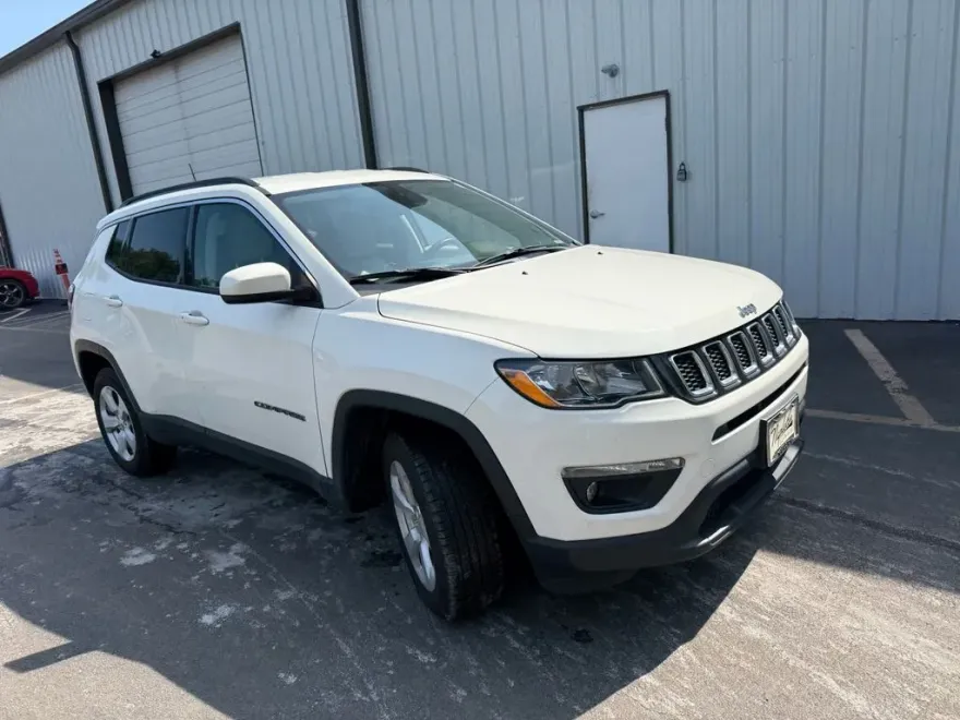 2018 Jeep Compass Latitude photo 1