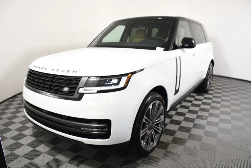 2025 Land Rover Range Rover SE photo 1