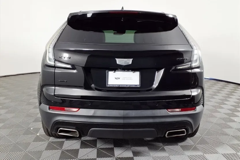 2023 Cadillac XT4 Sport photo 1