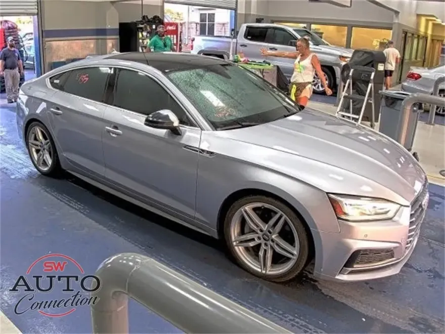 2018 Audi A5 2.0T Premium Plus Quattro photo 1