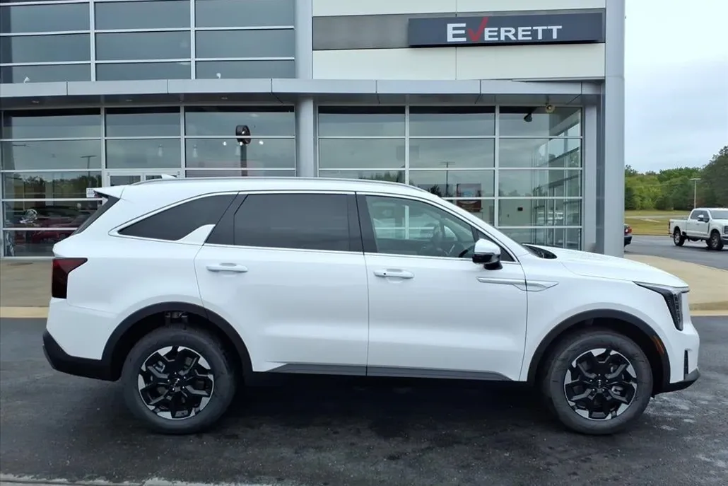 2026 Kia Sorento S photo 1