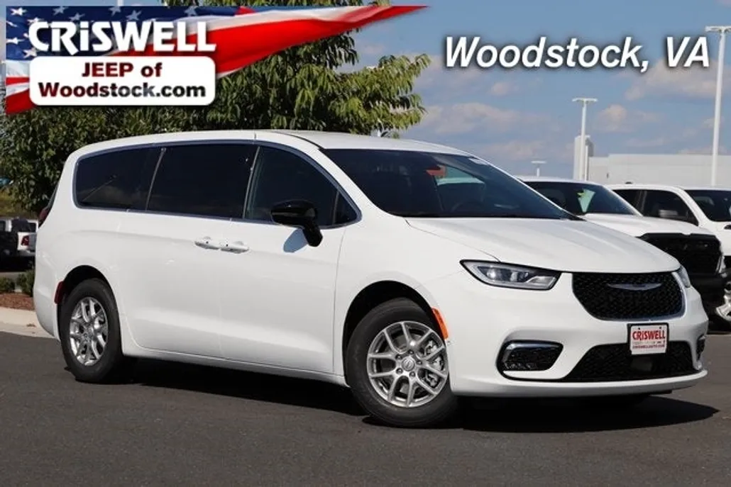 2026 Chrysler Pacifica photo 1