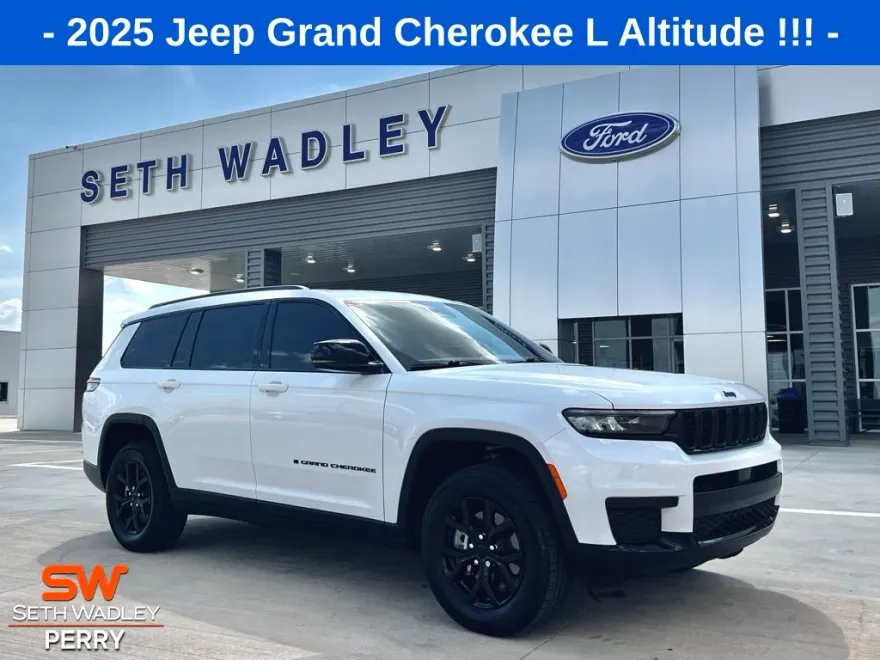2025 Jeep Grand Cherokee Altitude photo 1