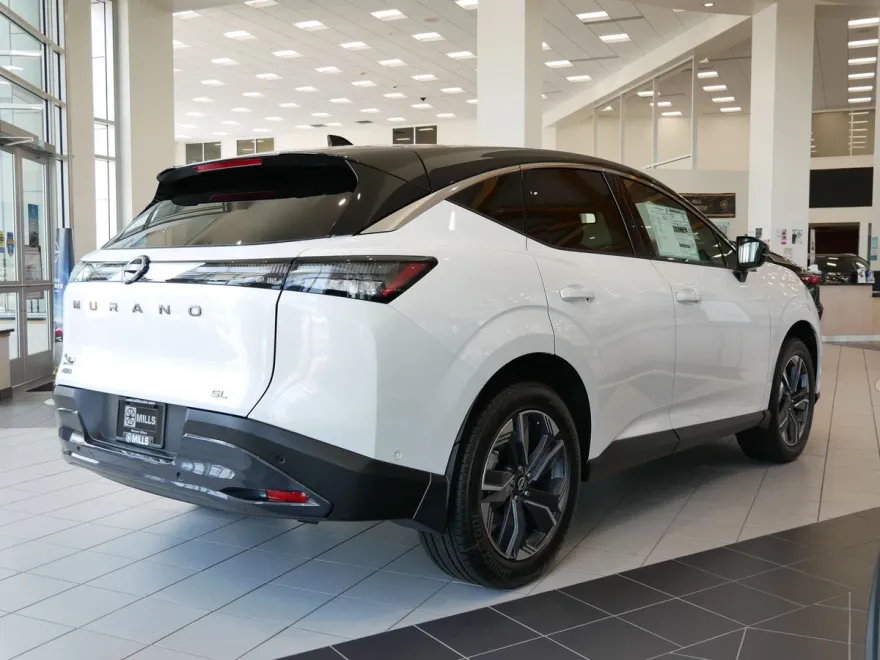 2025 Nissan Murano SL photo 5
