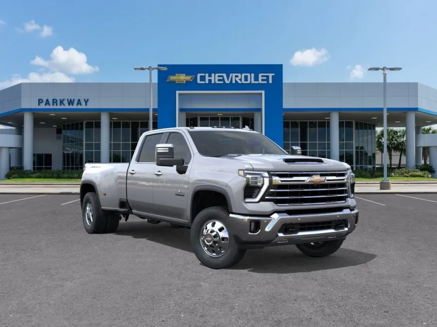 2025 Chevrolet Silverado 3500HD LTZ photo 1