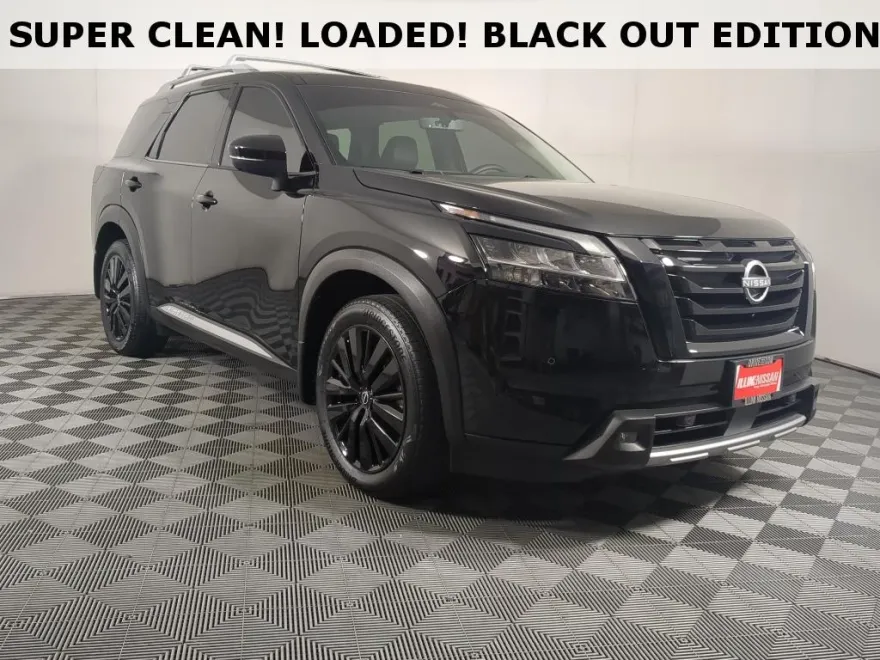 2024 Nissan Pathfinder Platinum photo 1