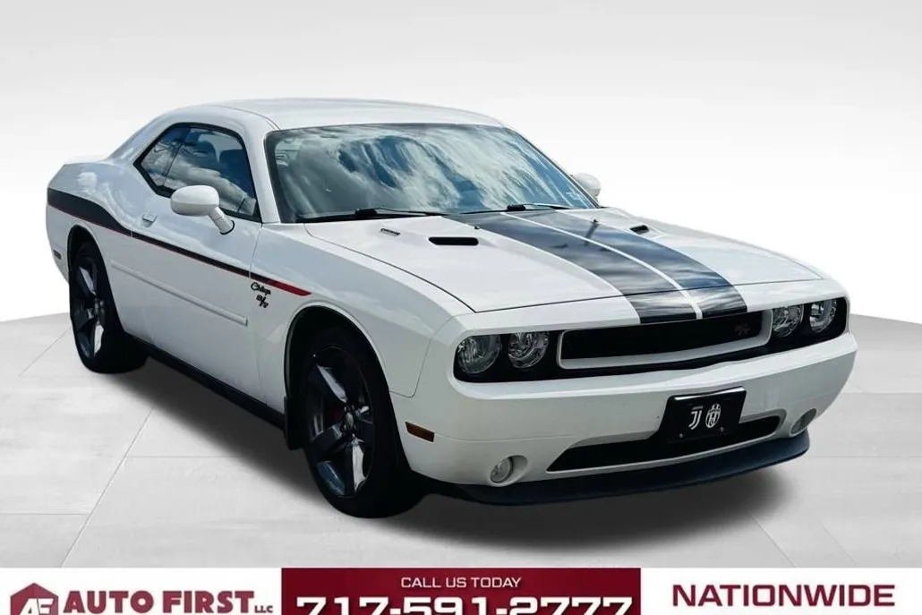 2013 Dodge Challenger R/T Plus photo 1