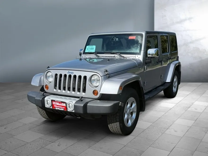 2013 Jeep Wrangler Unlimited Sahara photo 1