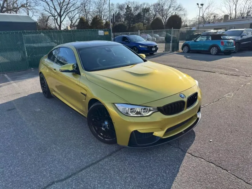 2015 Bmw M4 Coupe photo 1
