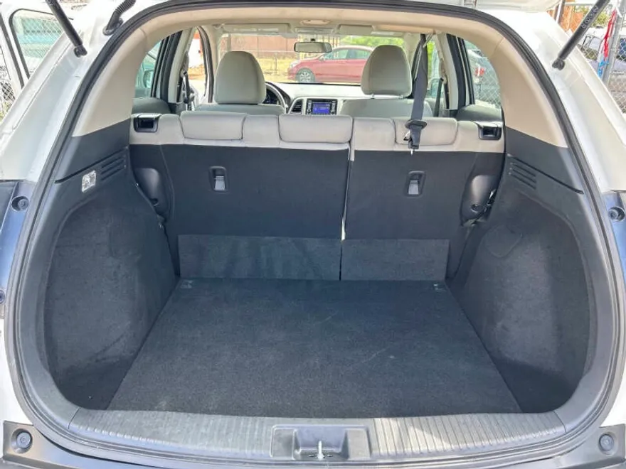 2022 Honda HR-V LX photo 1