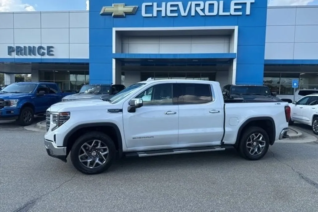 2024 Gmc Sierra 1500 SLT photo 1