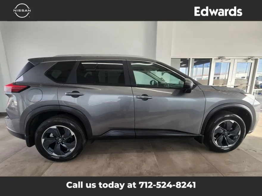 2024 Nissan Rogue SV photo 1
