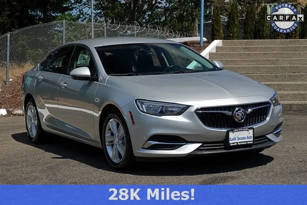 2018 Buick Regal Preferred photo 1
