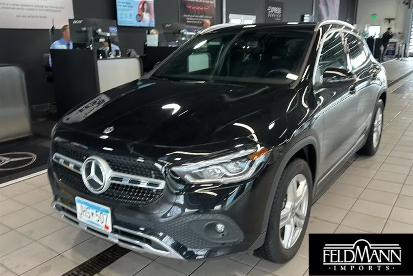 2022 Mercedes Benz GLA 250 4MATIC photo 1