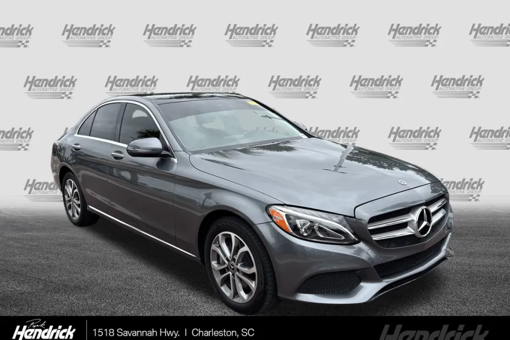 2017 Mercedes Benz C 300 4MATIC Sedan photo 1