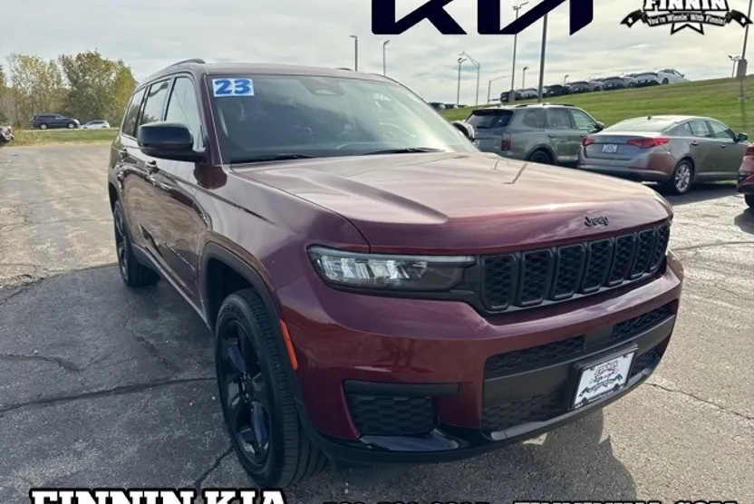 2023 Jeep Grand Cherokee Altitude photo 1