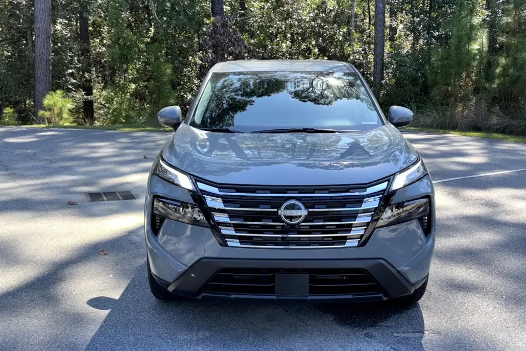 2026 Nissan Rogue SV photo 1