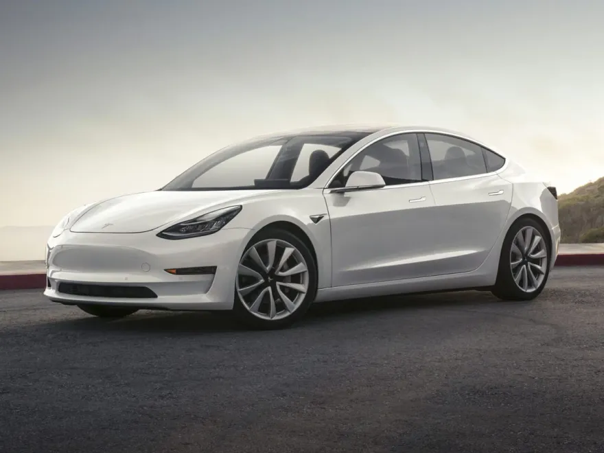 2020 Tesla Model 3 Long Range photo 1