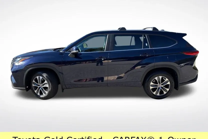 2023 Toyota Highlander XLE photo 1