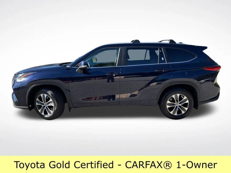 2023 Toyota Highlander XLE photo 1