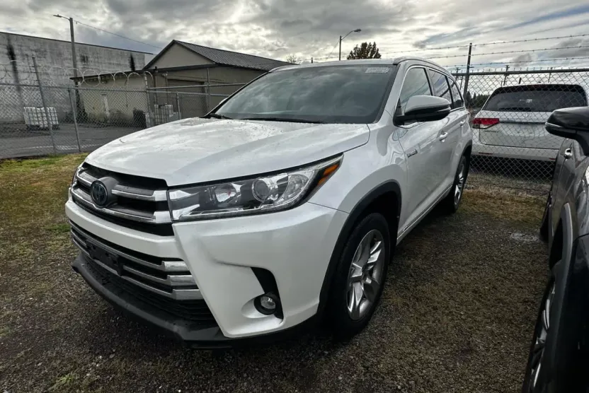 2019 Toyota Highlander Hybrid Limited photo 1