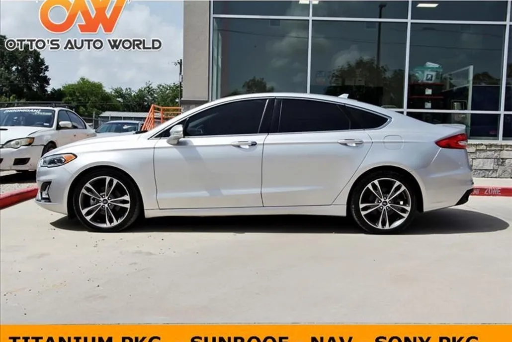 2019 Ford Fusion Titanium photo 1