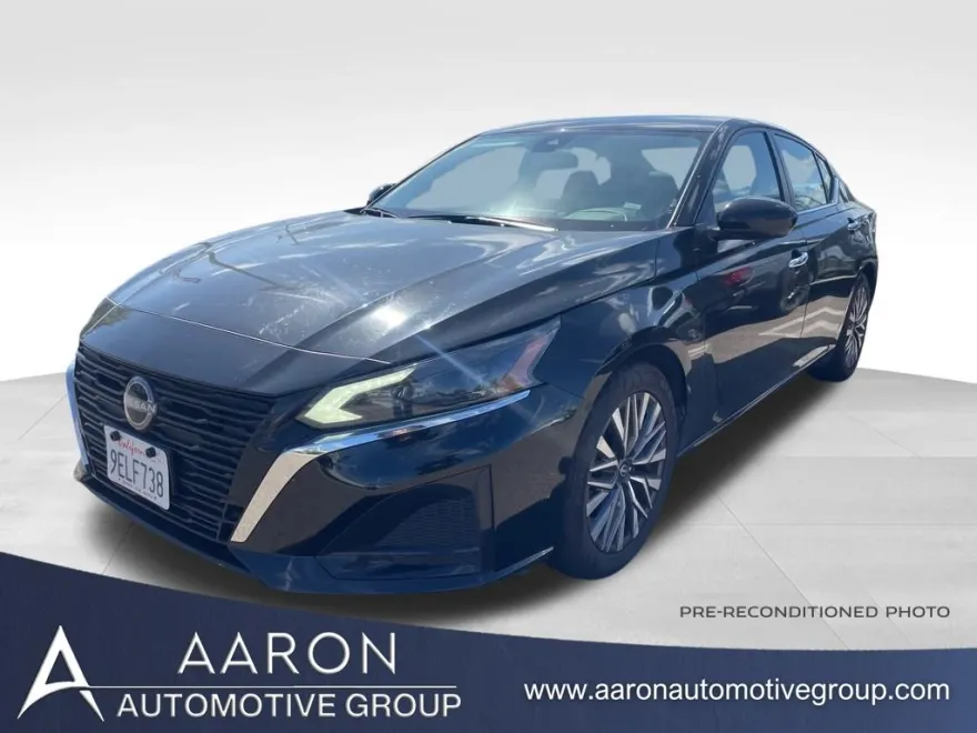 2023 Nissan Altima 2.5 SV photo 1