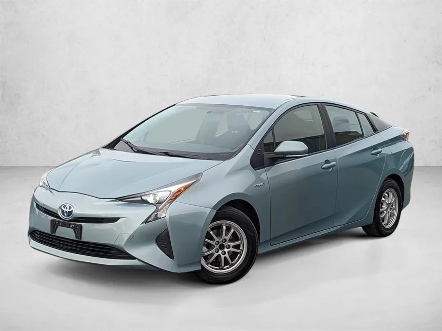 2016 Toyota Prius Two photo 1