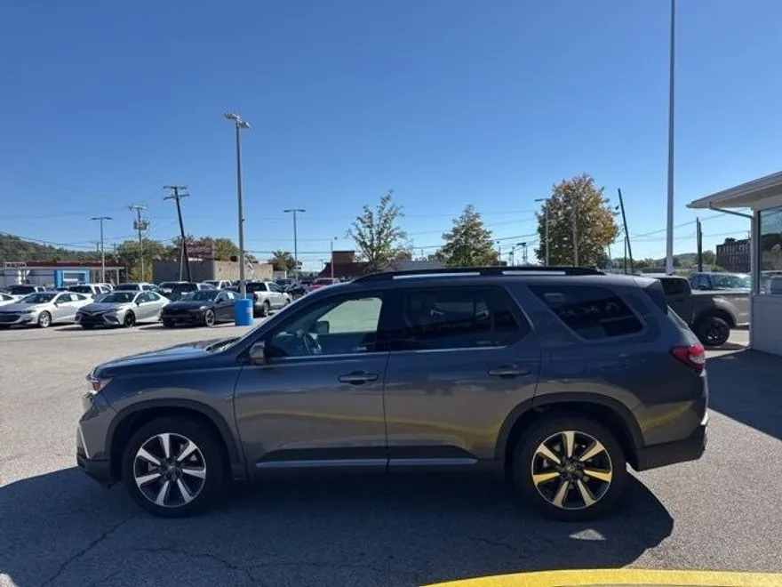 2025 Honda Pilot Elite photo 1