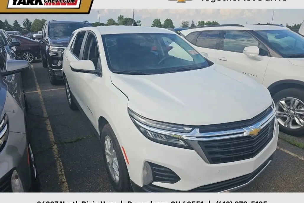 2023 Chevrolet Equinox LT photo 1