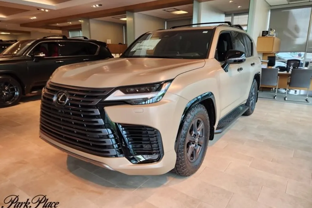 2025 Lexus LX photo 1