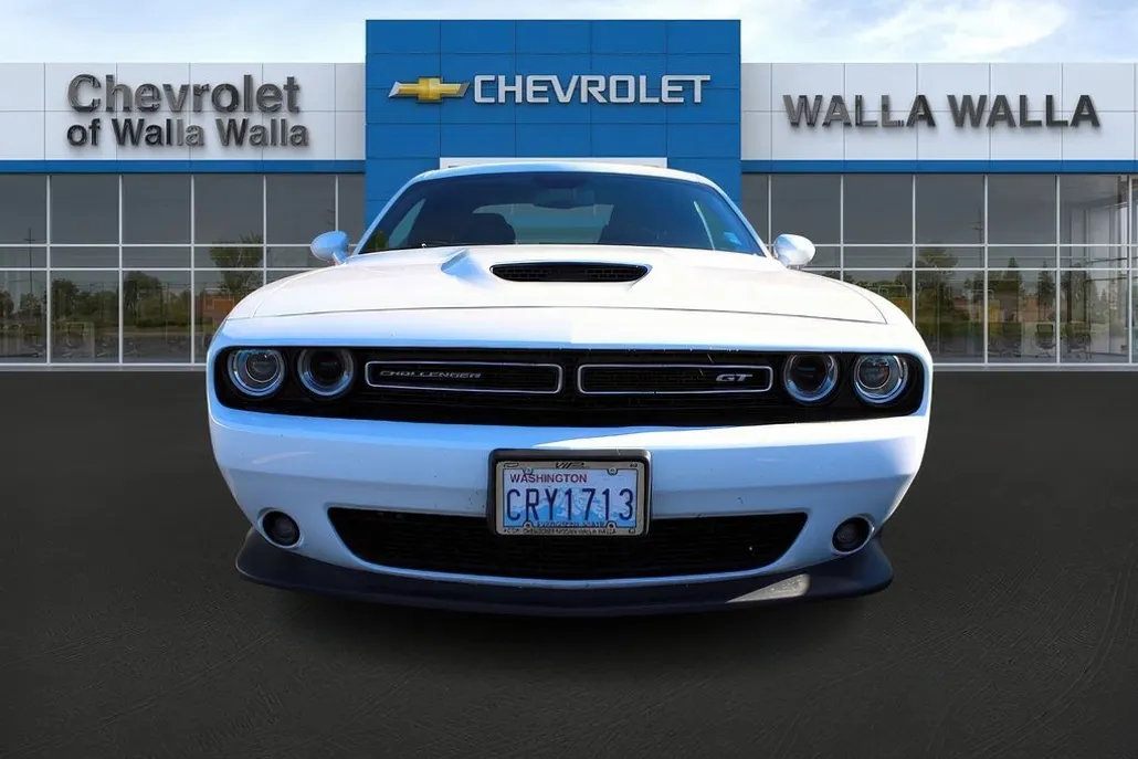 2022 Dodge Challenger GT photo 1