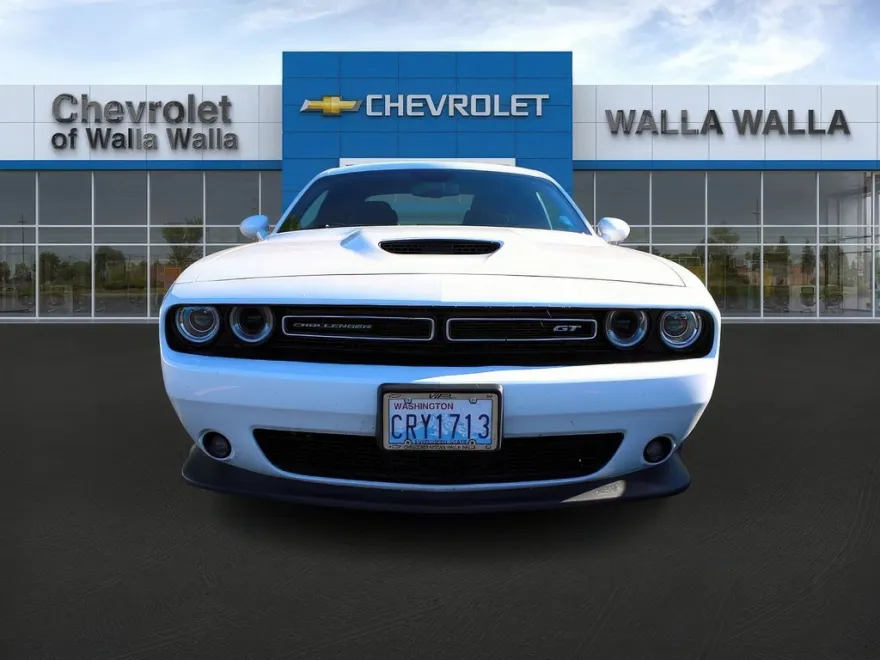 2022 Dodge Challenger GT photo 1