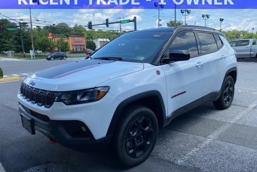 2023 Jeep Compass Trailhawk photo 1