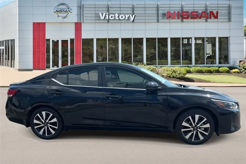 2025 Nissan Sentra SV photo 1