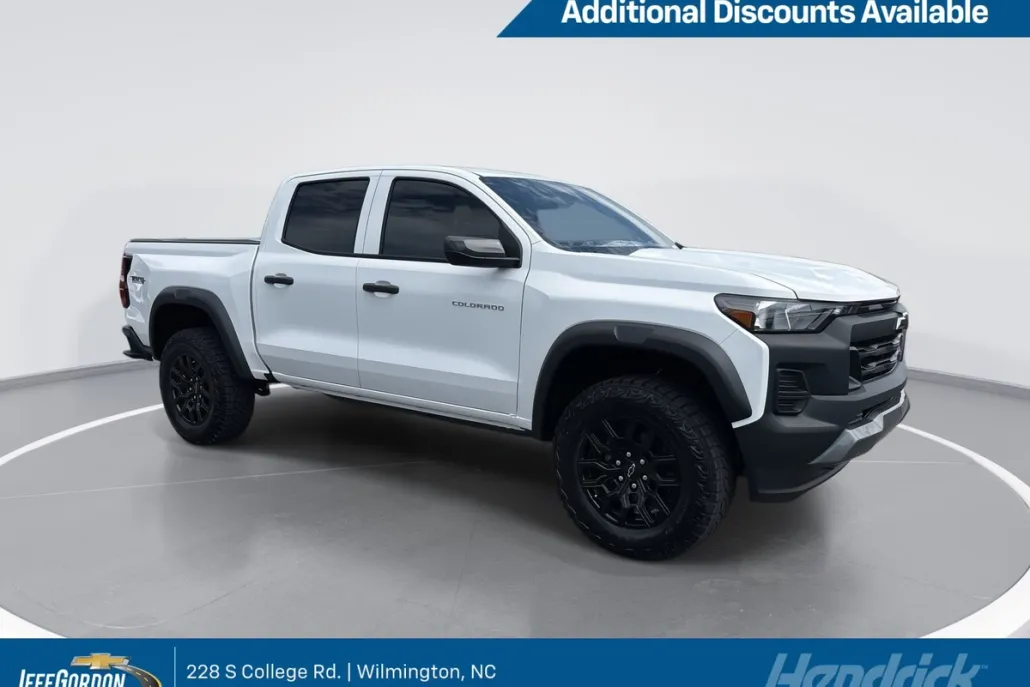 2025 Chevrolet Colorado Trail Boss photo 1