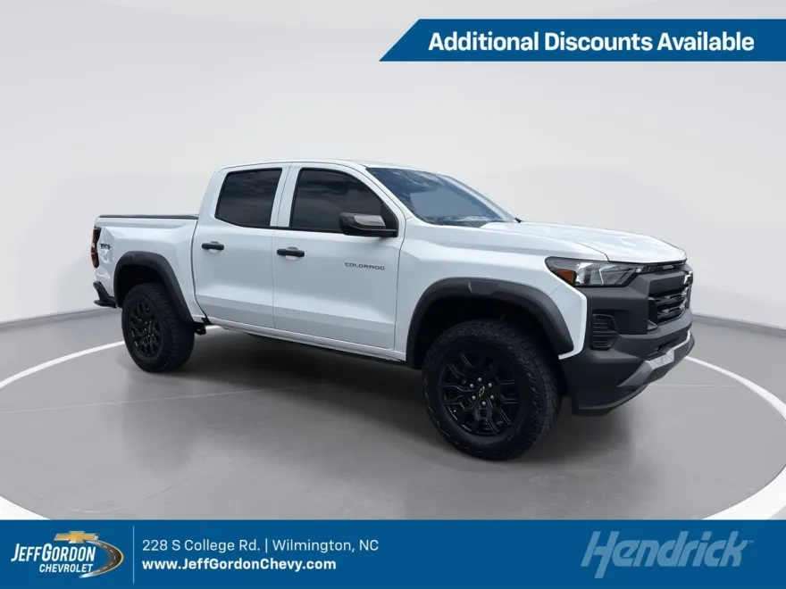 2025 Chevrolet Colorado Trail Boss photo 1