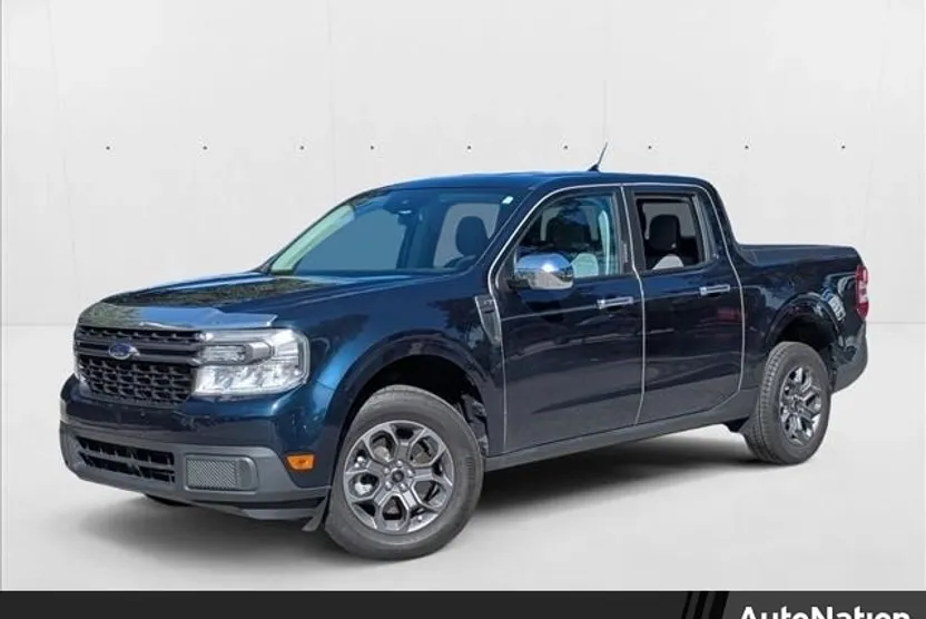 2022 Ford Maverick XLT photo 1