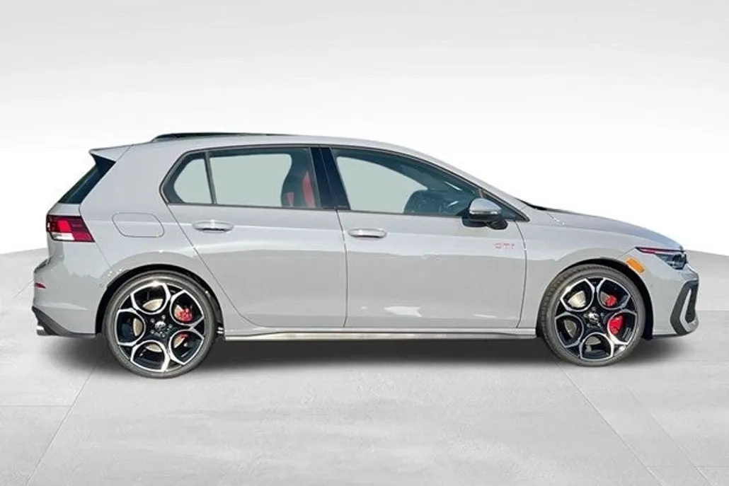 2025 Volkswagen Golf GTI Autobahn photo 1