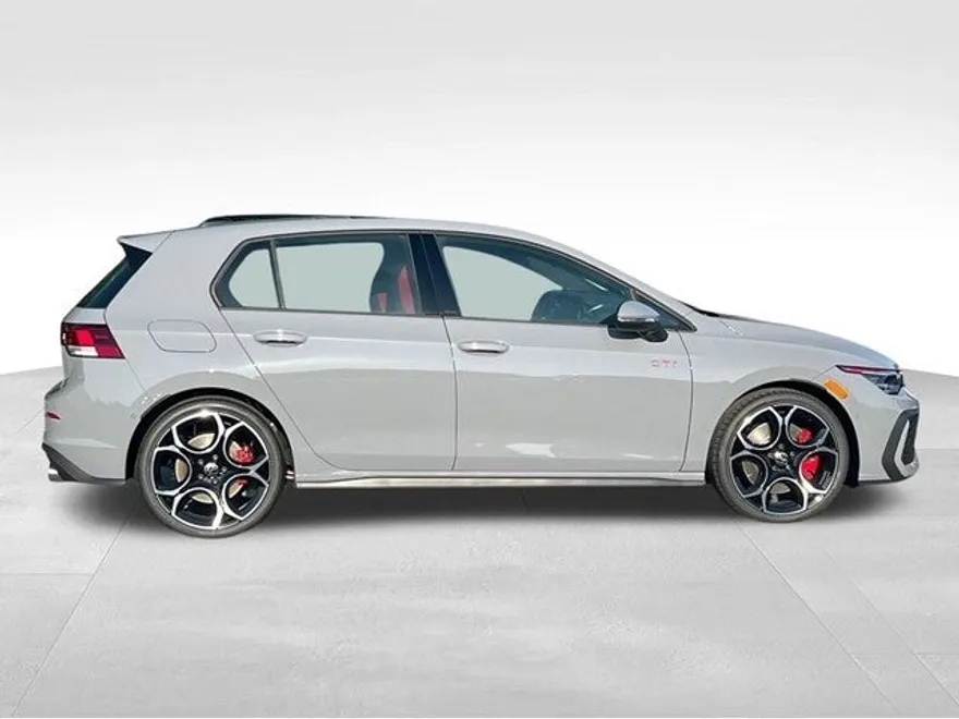 2025 Volkswagen Golf GTI Autobahn photo 1