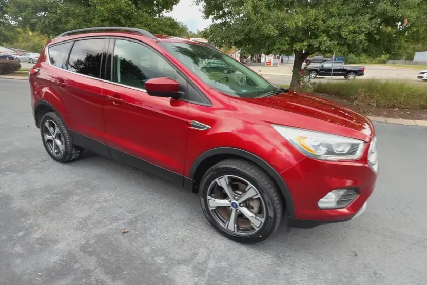 2017 Ford Escape SE photo 1