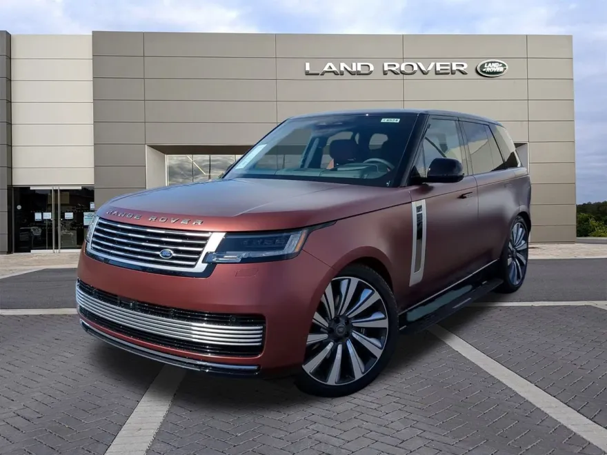 2024 Land Rover Range Rover SV photo 1