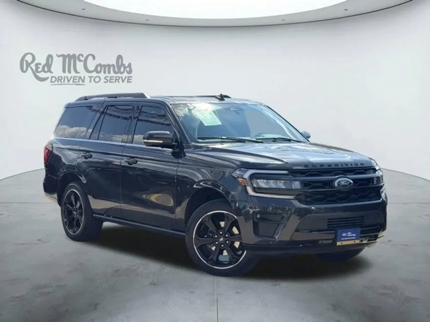 2022 Ford Expedition Limited photo 1