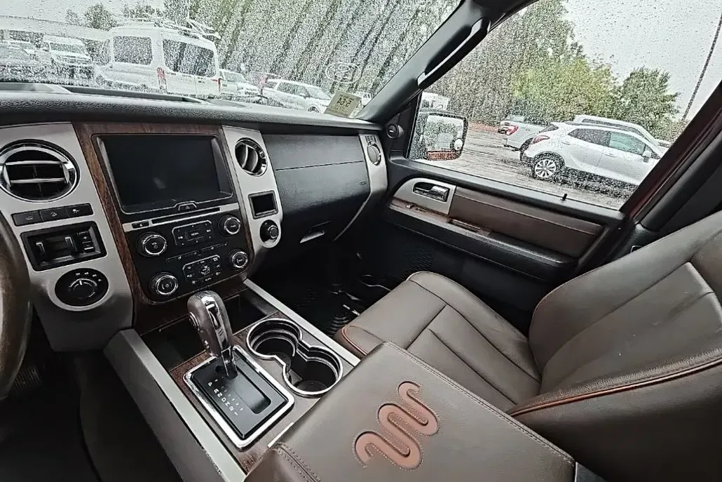 2016 Ford Expedition King Ranch photo 1