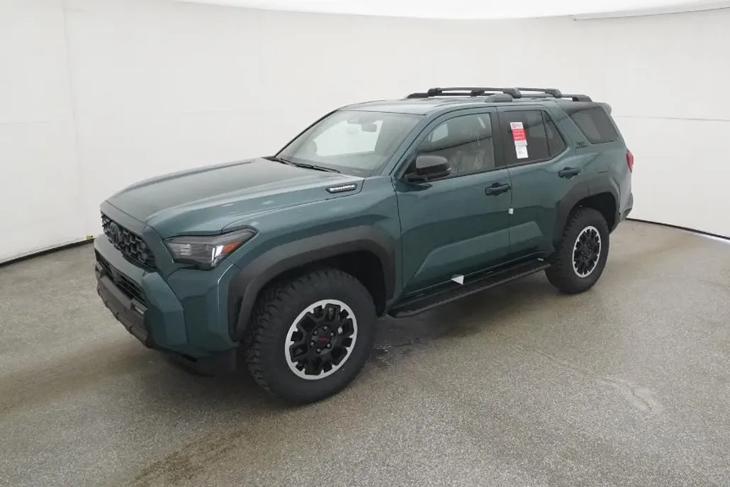 2025 Toyota 4Runner TRD Off-Road photo 1