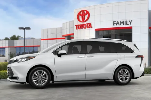 2025 Toyota Sienna Limited photo 3