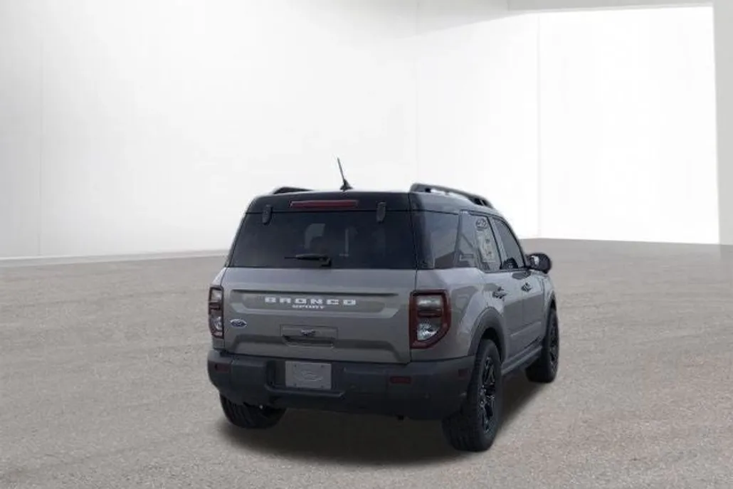 2025 Ford Bronco Sport Outer Banks photo 1