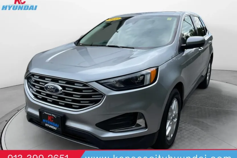 2022 Ford Edge SEL photo 1